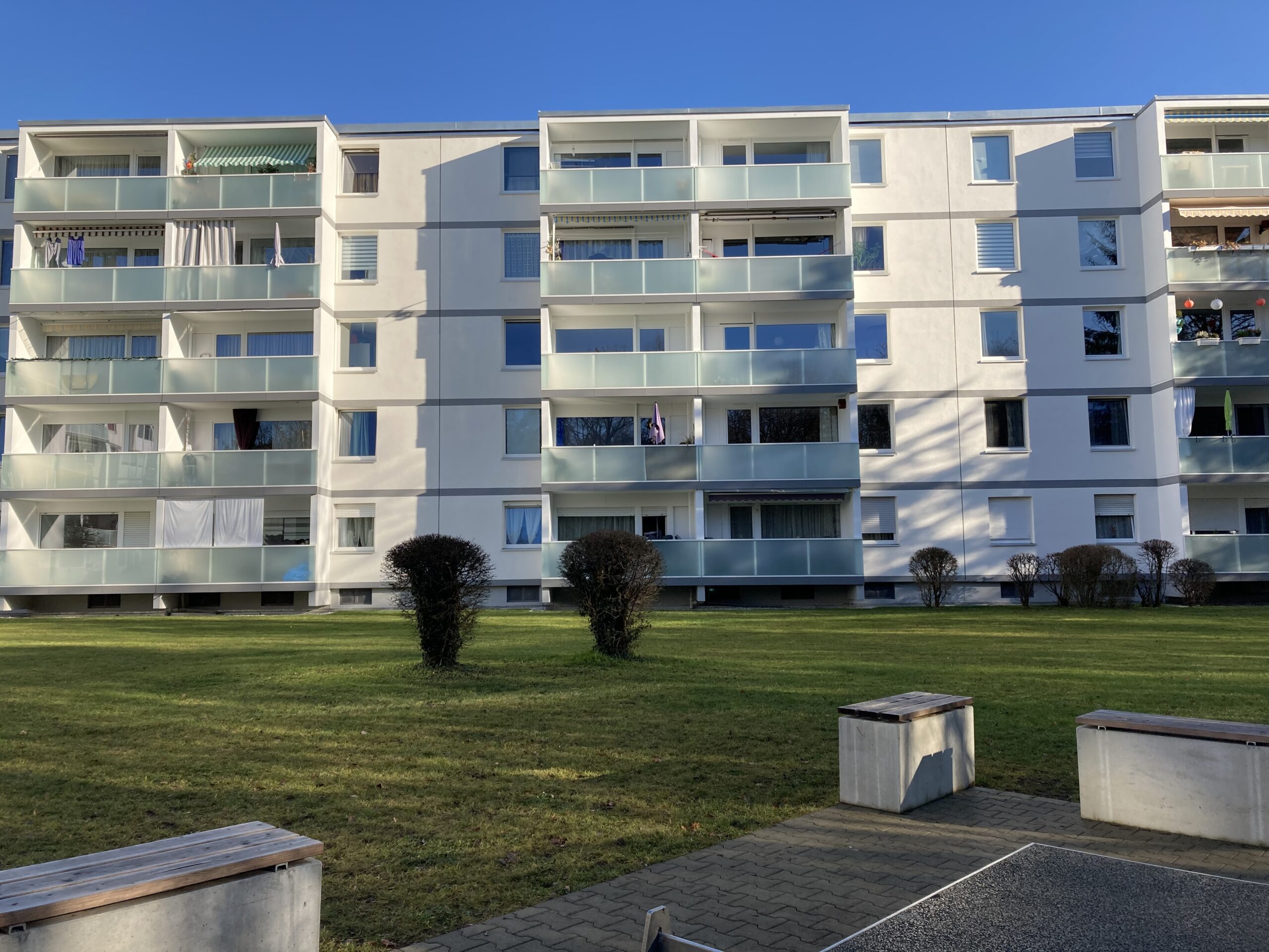Fassade der Heiglhofstraße 90–98 während der Sanierung